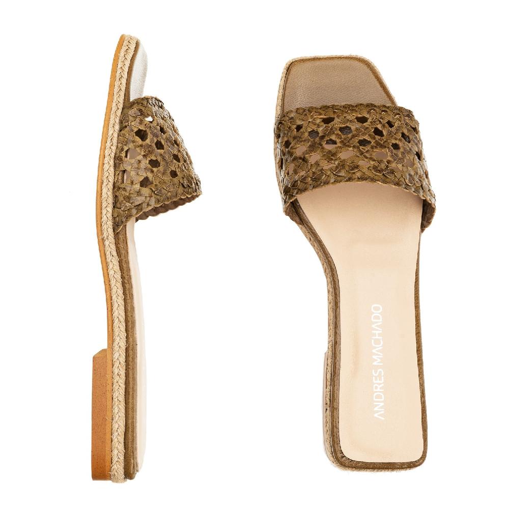 Andres Machado Sandalia Plana En Piel Trenzada Kaki