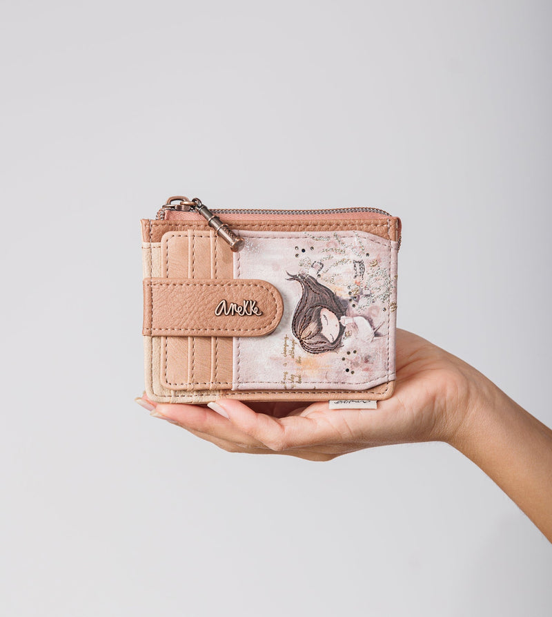 Anekke Cardholder Memories