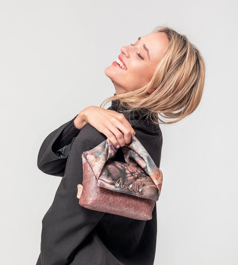 Anekke Land Crossbody Bag With Flap Closure