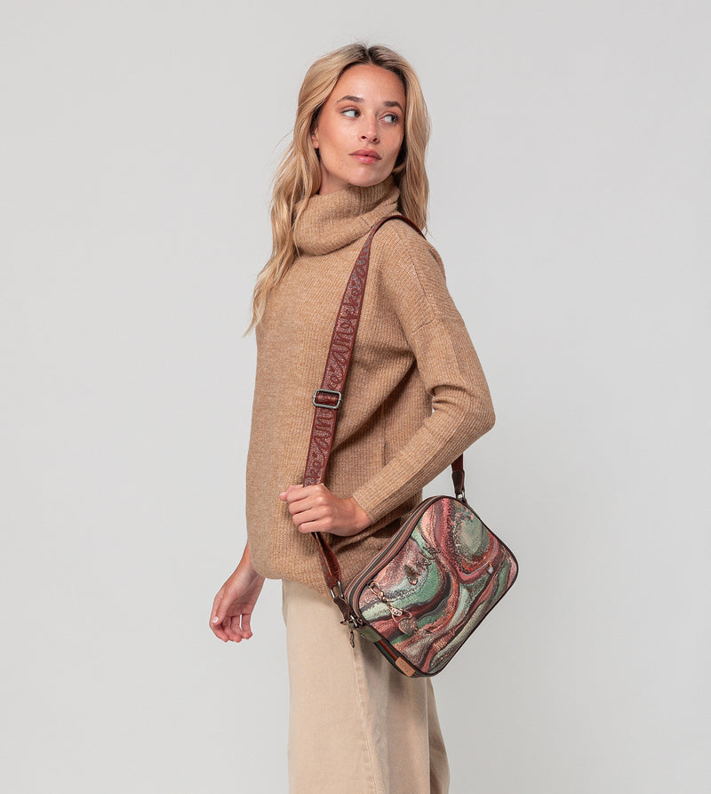 Anekke Outer 3-compartment Crossbody Bag