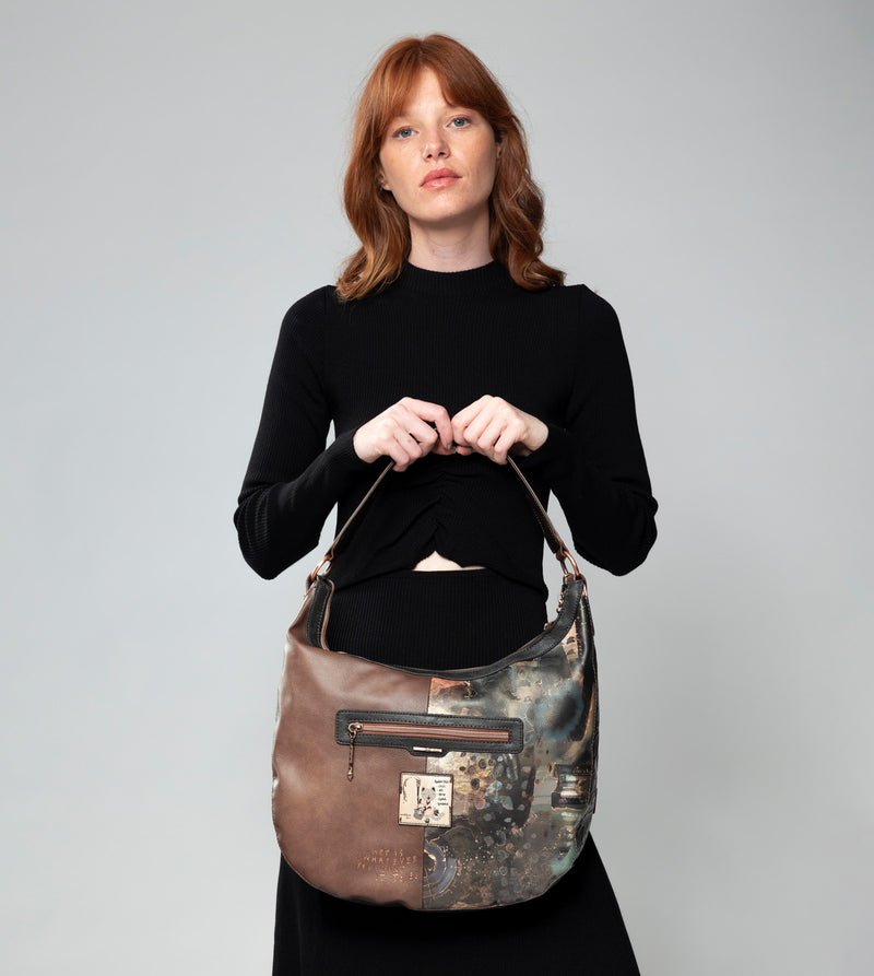 Anekke Shōen Oval Shoulder Bag