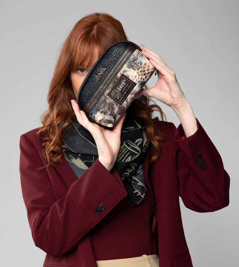 Anekke Shōen Padded All-in-One Wallet