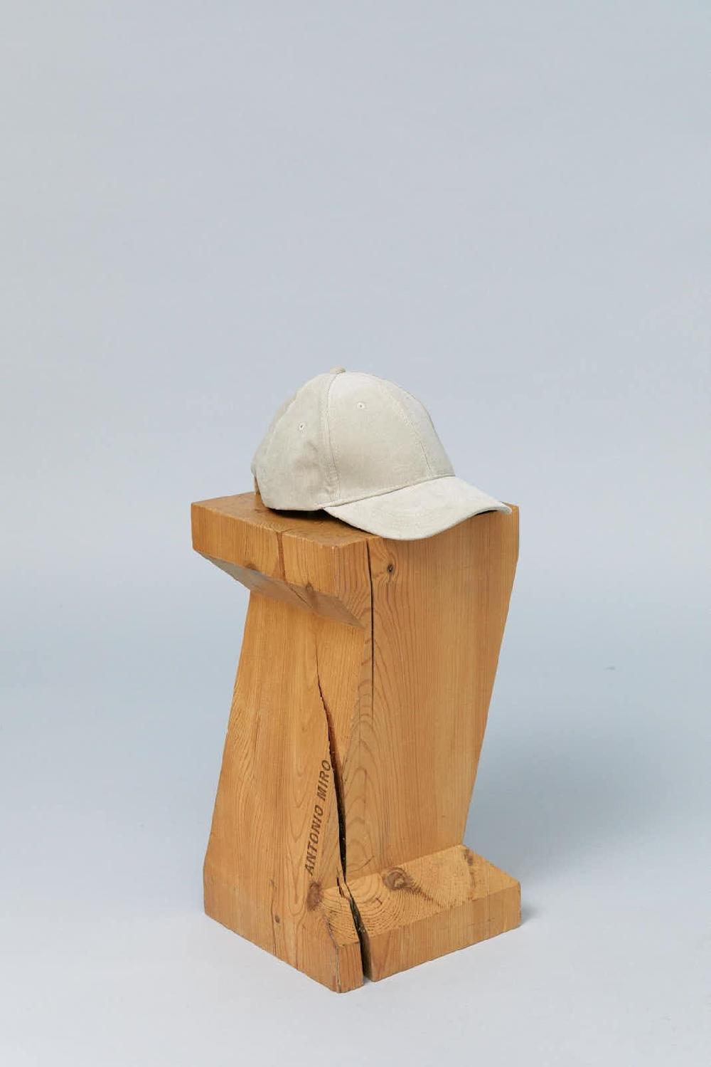 Antonio Miro GORRO LANA YESO