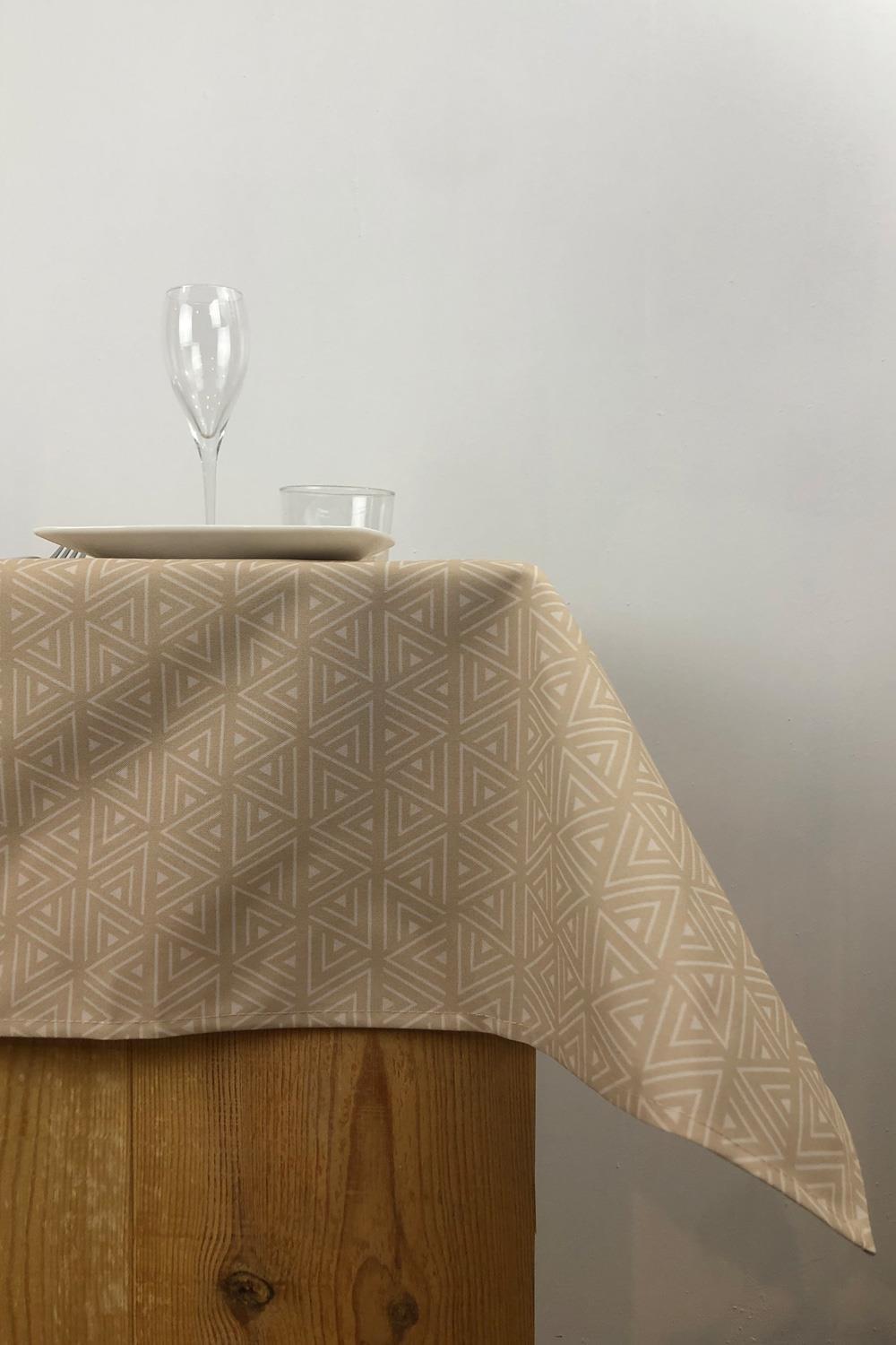 Antonio Miro MANTEL MAYA