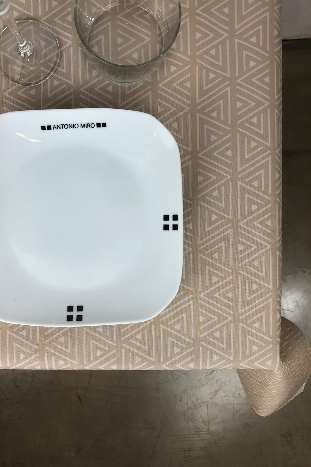 Antonio Miro MANTEL MAYA