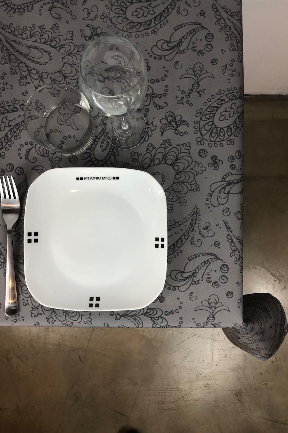 Antonio Miro MANTEL PAISLEY