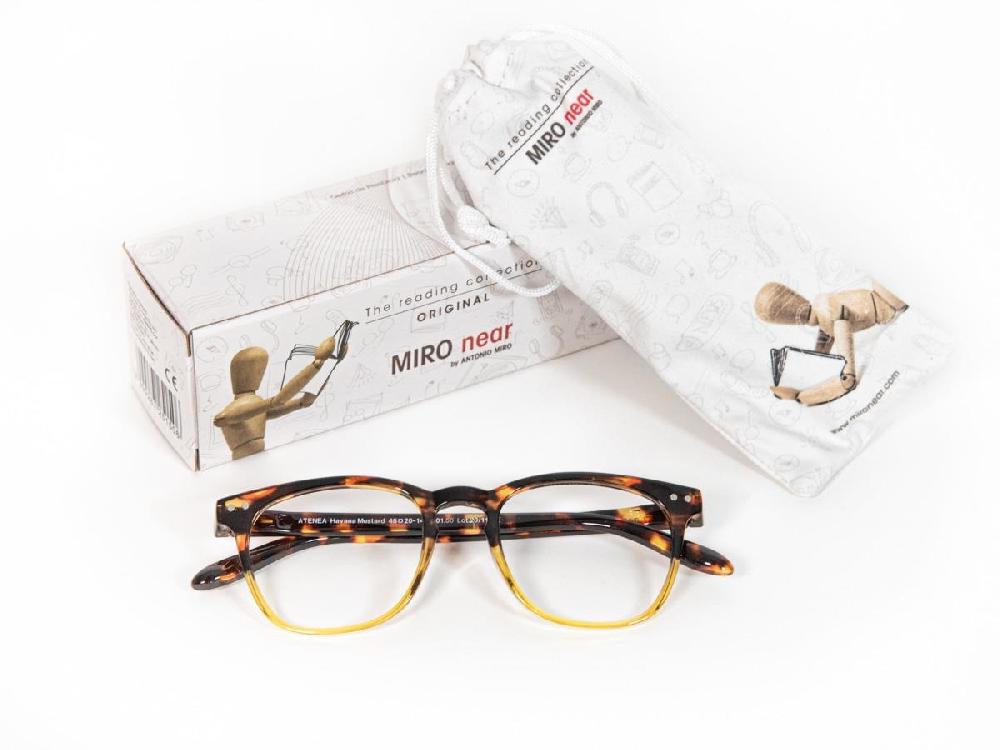 Antonio miro MIRO NEAR ATENEA