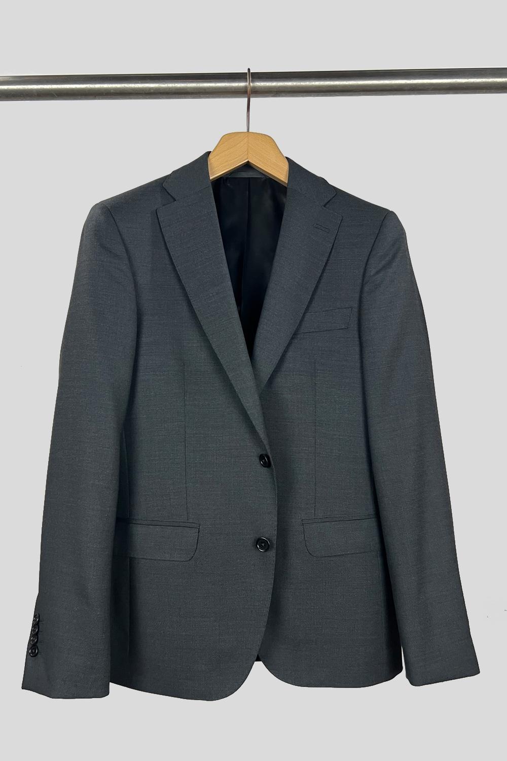 Antonio Miro TRAJE LANA GRIS ESTRUCTURA