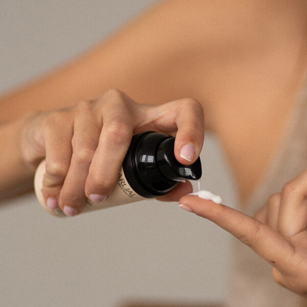 Arual CREMA FACIAL ANTIEDAD – PIELES GRASAS Y MIXTAS