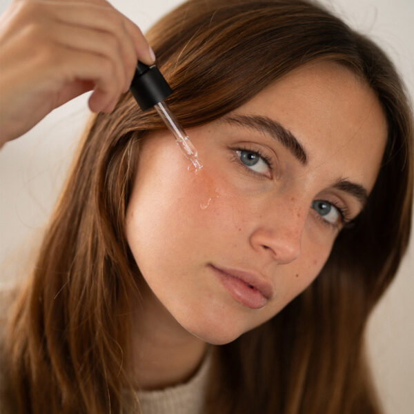 Arual SÉRUM FACIAL ANTIEDAD – PIELES GRASAS Y MIXTAS