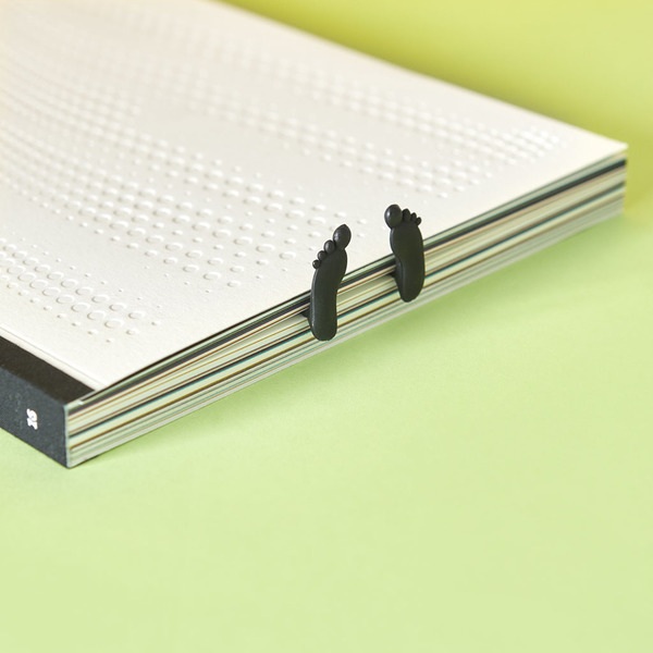 Balvi Balvi - Book Crush Marcapáginas Con Diseño Divertido De Personaje Aplastado Por El Libro. Es De Plást