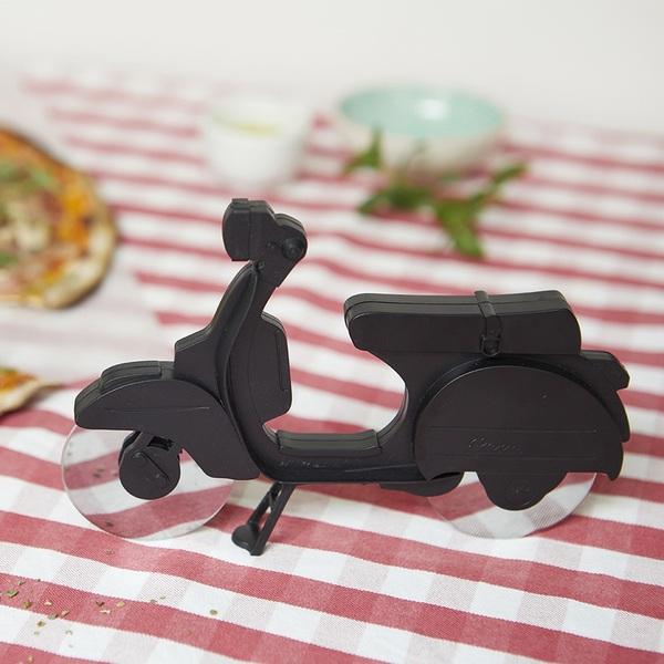 Balvi Corta Pizza Scooter Negro-27541