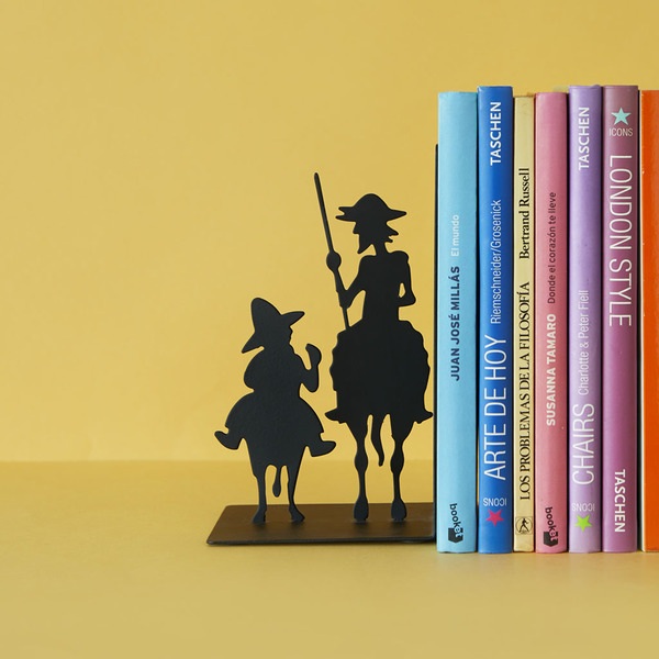 Balvi Balvi - Don Quijote Sujeta Libros De Metal. Inspirado En La Obra De Cervantes