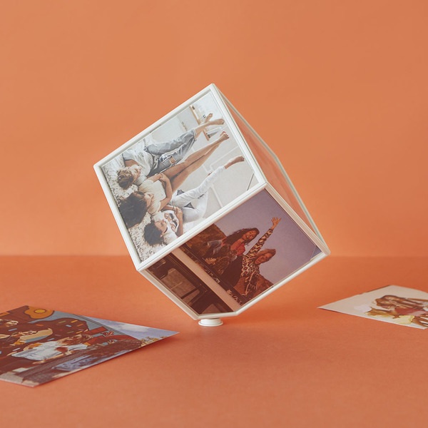 Balvi Balvi - Kube Marco Giratorio Para 6 Fotos De 10x10cm. Necesita Una Pila AA (no Incluída)