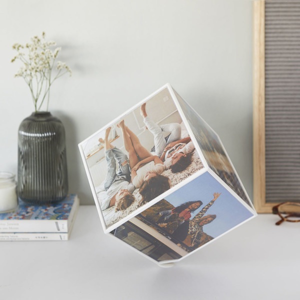 Balvi Balvi - Kube Marco Giratorio Para 6 Fotos De 15x15cm. Necesita Una Pila AA (no Incluída)