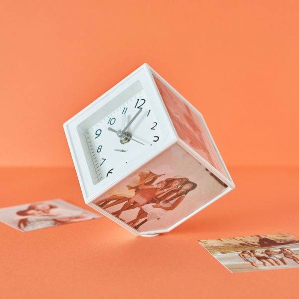 Balvi Balvi - Photo Clock Marco De Fotos Y Reloj Giratorio 5 Fotos De 10x10 Cm