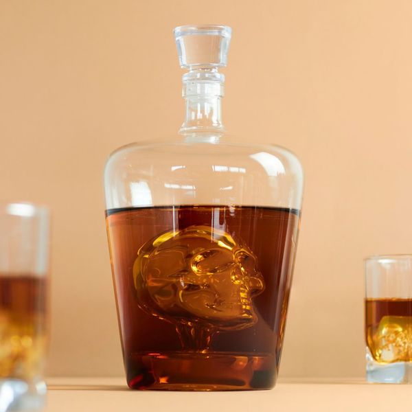 Balvi Balvi - Poison Botella Para Licor. Licorera De 1L De Capacidad. Contiene Una Calavera En Su Interior