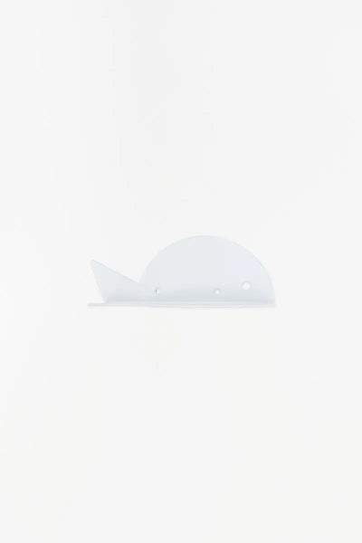 Batela Estantería con forma de pez blanca. Decoración náutica