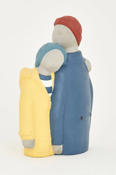 Batela Figura de Cemento Decorativa con 2 Marineros - Encanto Náutico Doble