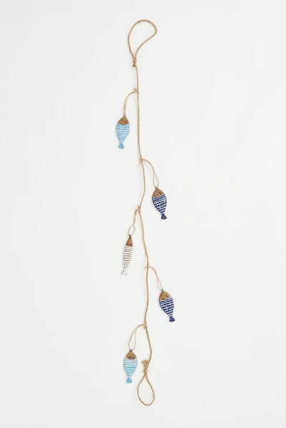 Batela Guirnalda de Peces a Rayas en Madera - Decoración Náutica Encantadora