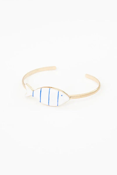 Batela Pulsera con Pez a Rayas Azules: Elegancia Náutica