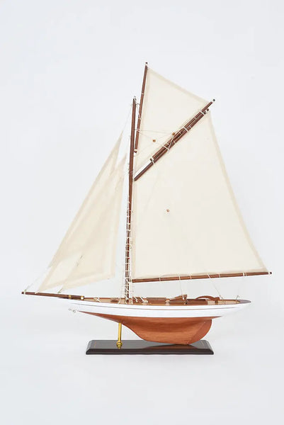 Batela Velero Columbia: Elegante Tributo a la Decoración Náutica