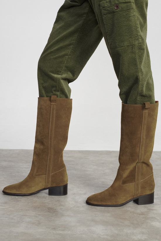 Bf Designed By Beatriz Furest BOTA FORD