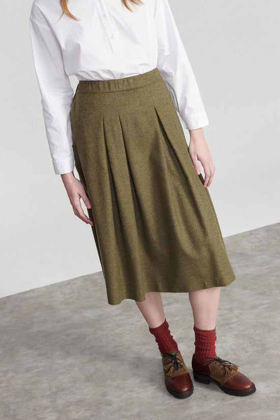 Bf designed by beatriz furest FALDA COLLEGE