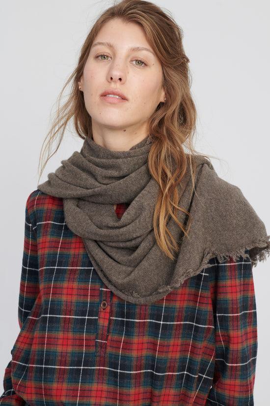 Bf Designed By Beatriz Furest FULAR APACHE