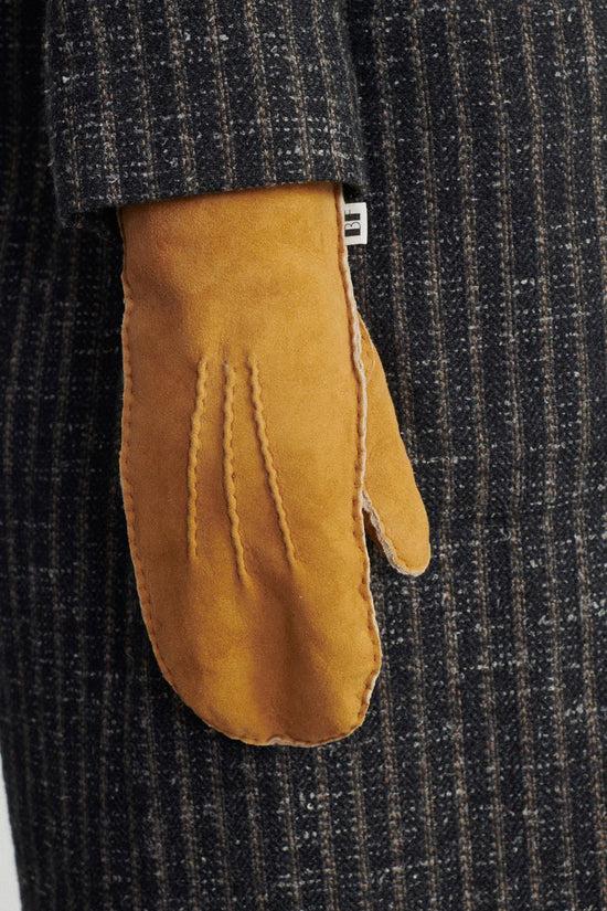 Bf designed by beatriz furest MANOPLAS PIEL