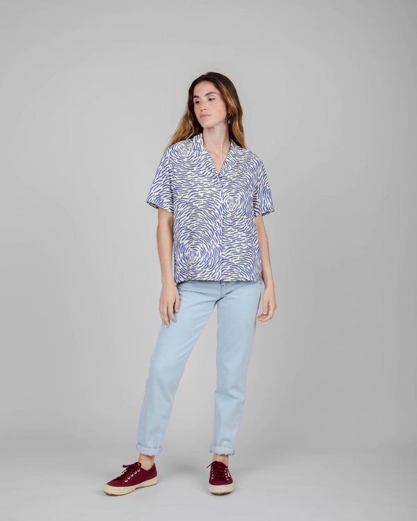 Brava Fabrics Blusa Aloha Asis Percales Tiger Blanca