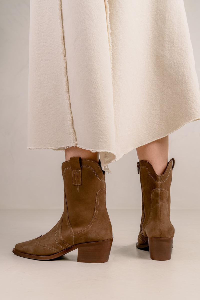 Bryan Shoes Dark Camel - VICTORIA