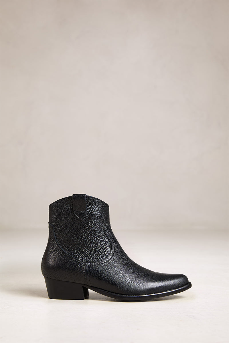 Bryan Shoes Negro Vintage - CALÍOPE