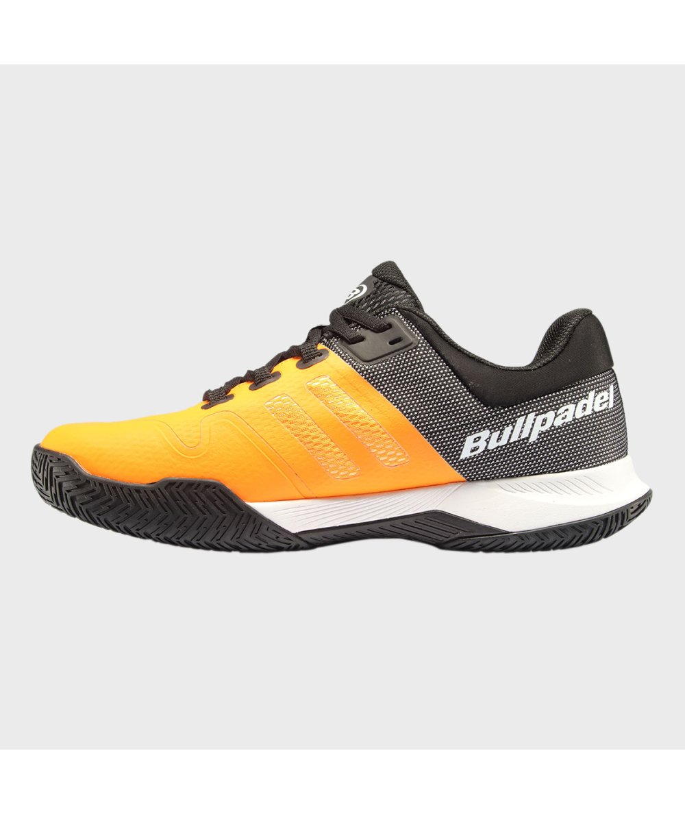 Bullpadel ZAPATILLA BULLPADEL PERFORMANCE COMFORT 24I NEGRO Y NARANJA