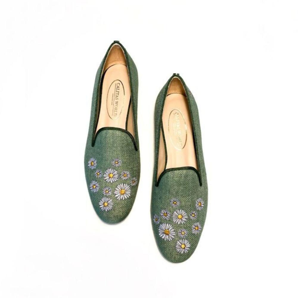 Calita Shoes ​LOAFERS OLIVE GREEN 603TX LINEN DAISIES. (​MINI DAISY LEFT HEEL​)