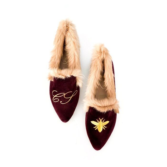 Calita Shoes ​POINTY FUR BURGUNDY CO VELVET INITIALS AND GOLDEN BEE