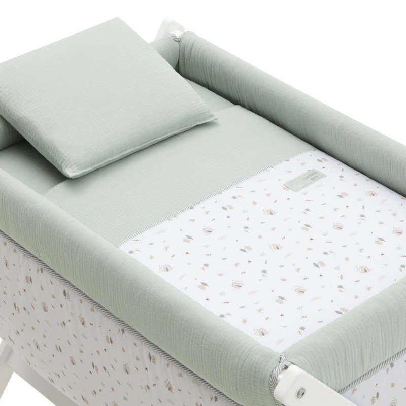Cambrass MINICUNA TIJERA MADERA GREENY VERDE/BLANCO 55x87x74 CM