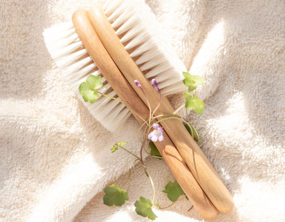 Carelia Cepillo Natural Para Bebé