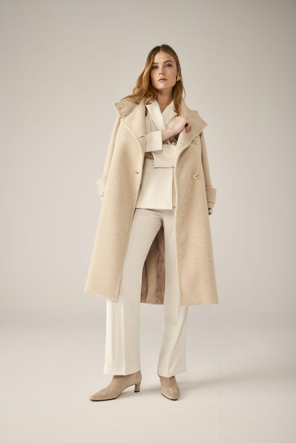 Carla ruiz Ref. 51097 Abrigo largo cuello subido