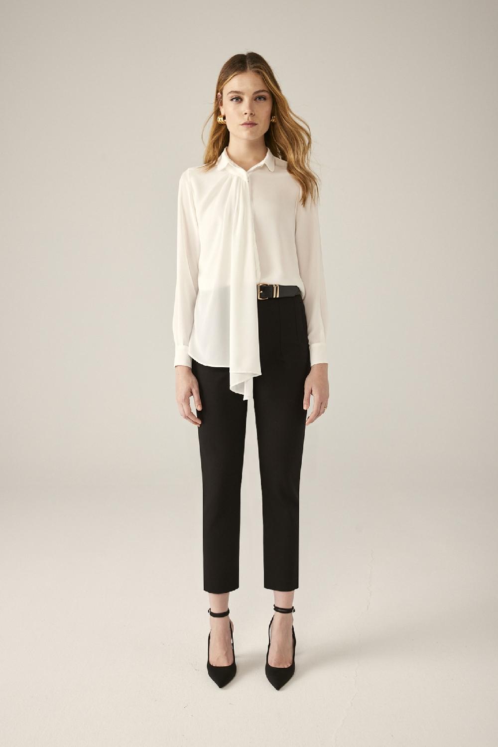 Carla Ruiz Ref. 51116 Blusa Pliegues