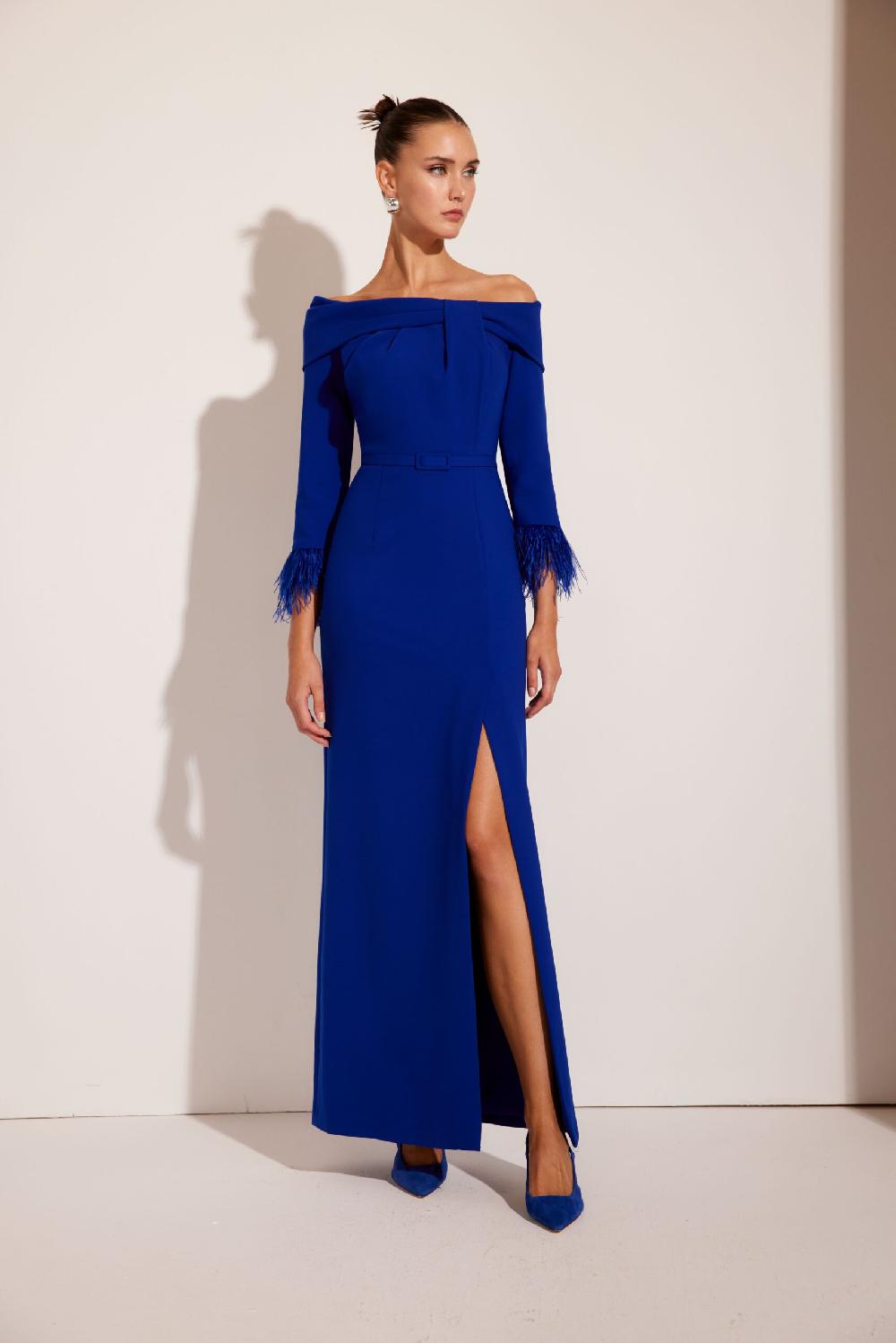 Carla ruiz Ref. 51505 Vestido madrina plumas