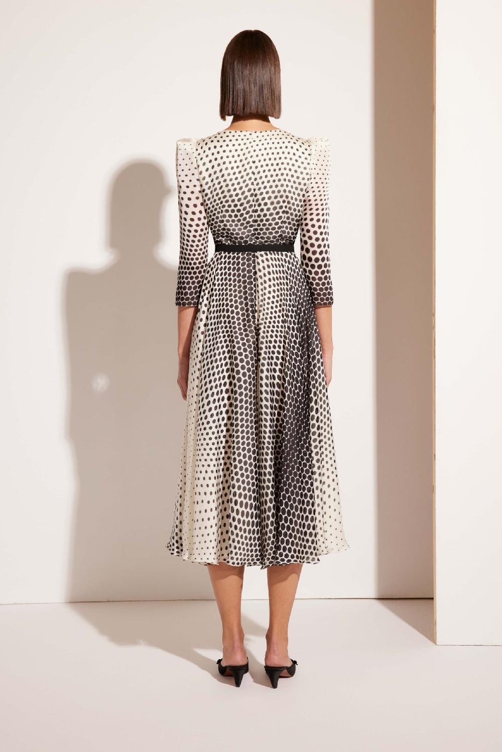 Carla Ruiz Ref. 51652 Vestido Midi Vuelo