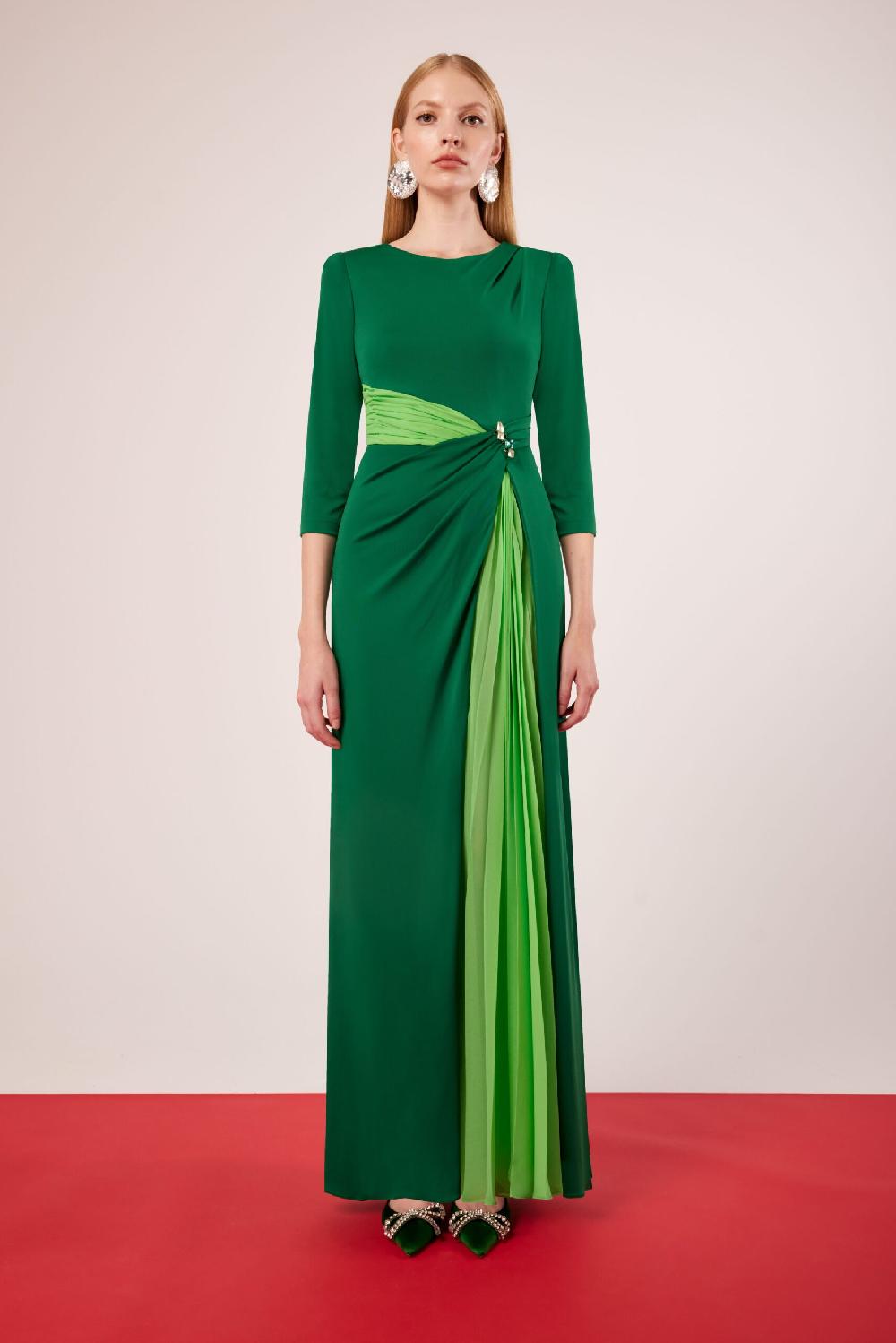 Carla Ruiz Ref. 51683 Vestido Madrina Pieza Plis