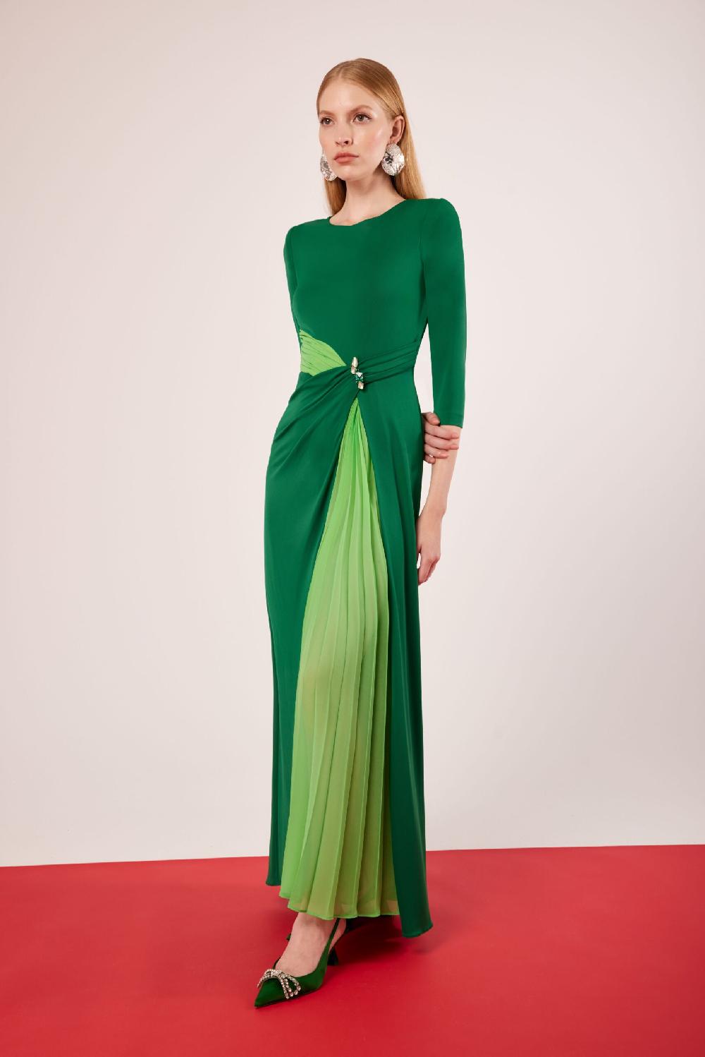 Carla ruiz Ref. 51683 Vestido madrina pieza plis