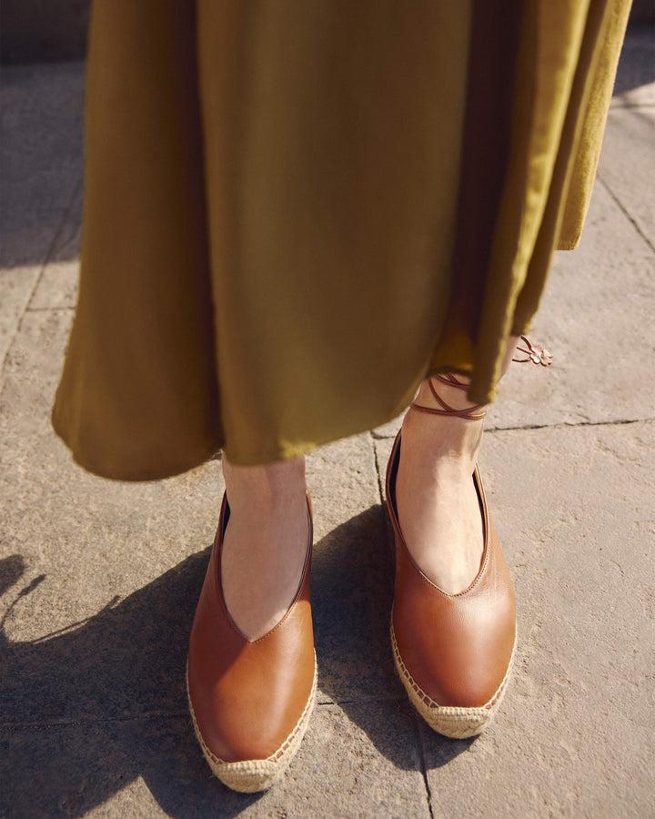 Castañer Alpargata de Mujer estilo Bailarina con Cuña de 3cm de altura | Castañer