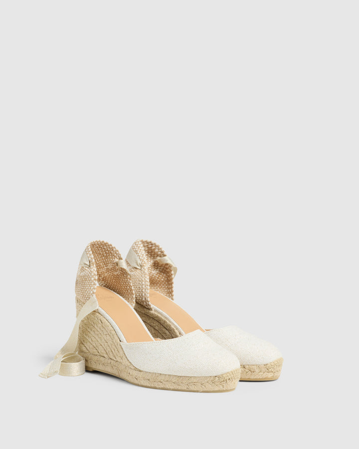Castañer CASTAÑER | Alpargatas Carina en lino metalizado cierre mediante lazada y cuña de 9cm. – Castañer