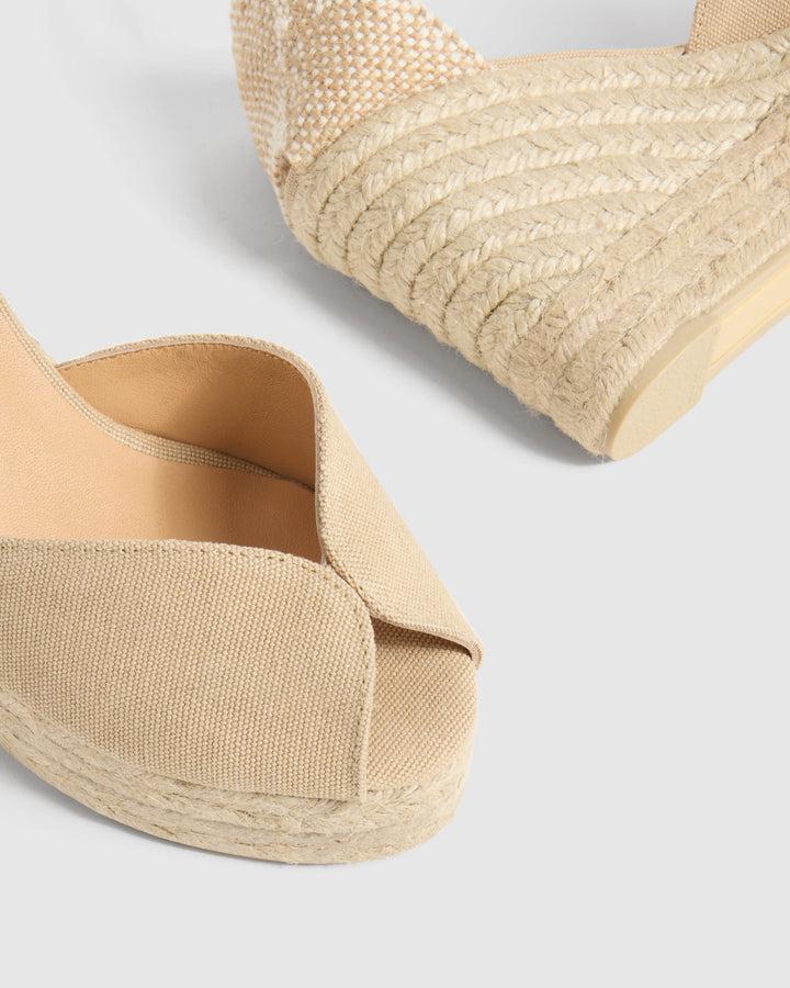 Castañer CASTAÑER SANDALIAS CUÑA BIANCA SAND MUJER – Castañer