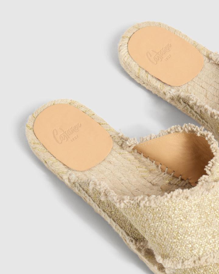 Castañer CASTAÑER SANDALIAS PLANAS PALMERA ORO CLARO MUJER – Castañer