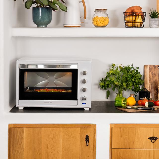 Cecotec Bake&Toast 6000 White Gyro. Horno De Sobremesa De Convección De 2000 W Capacidad 60 L 12 Funciones Combinables Rustidor Giratorio Puerta De Doble Cristal Acero Lacado Blanco Horno Sobremesa