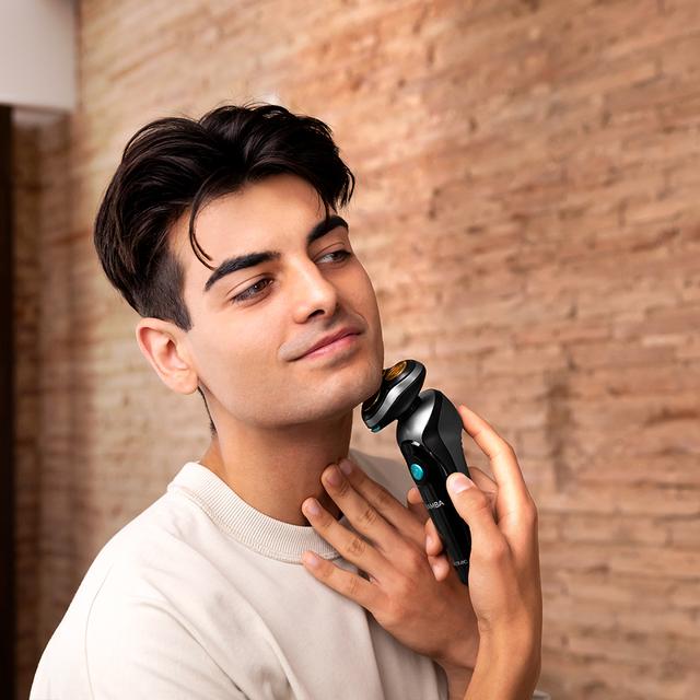 Cecotec Bamba PrecisionCare TwistGroom 10in1.Afeitadora Multigrooming Con Base De Carga Batería De Litio Cuchillas De Acero Inox Con Recubrimiento De Titanio Pantalla Digital Y Waterproof Multigroomig 10 En 1